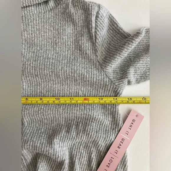 Crave Fame | NWT Women’s Cozy Twist Front Turtleneck Sweater - Picture 8 of 8